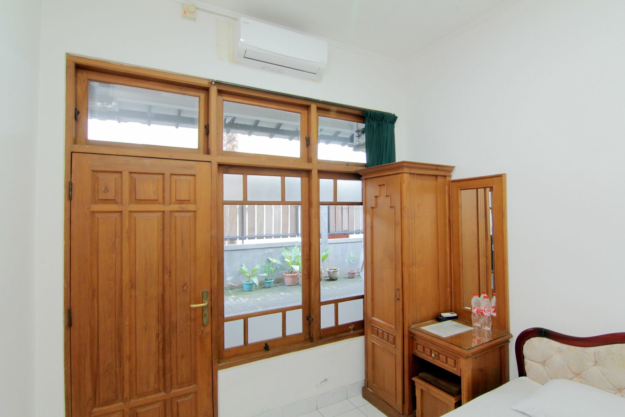 Hotel Fevytra Syariah Джокьякарта Экстерьер фото