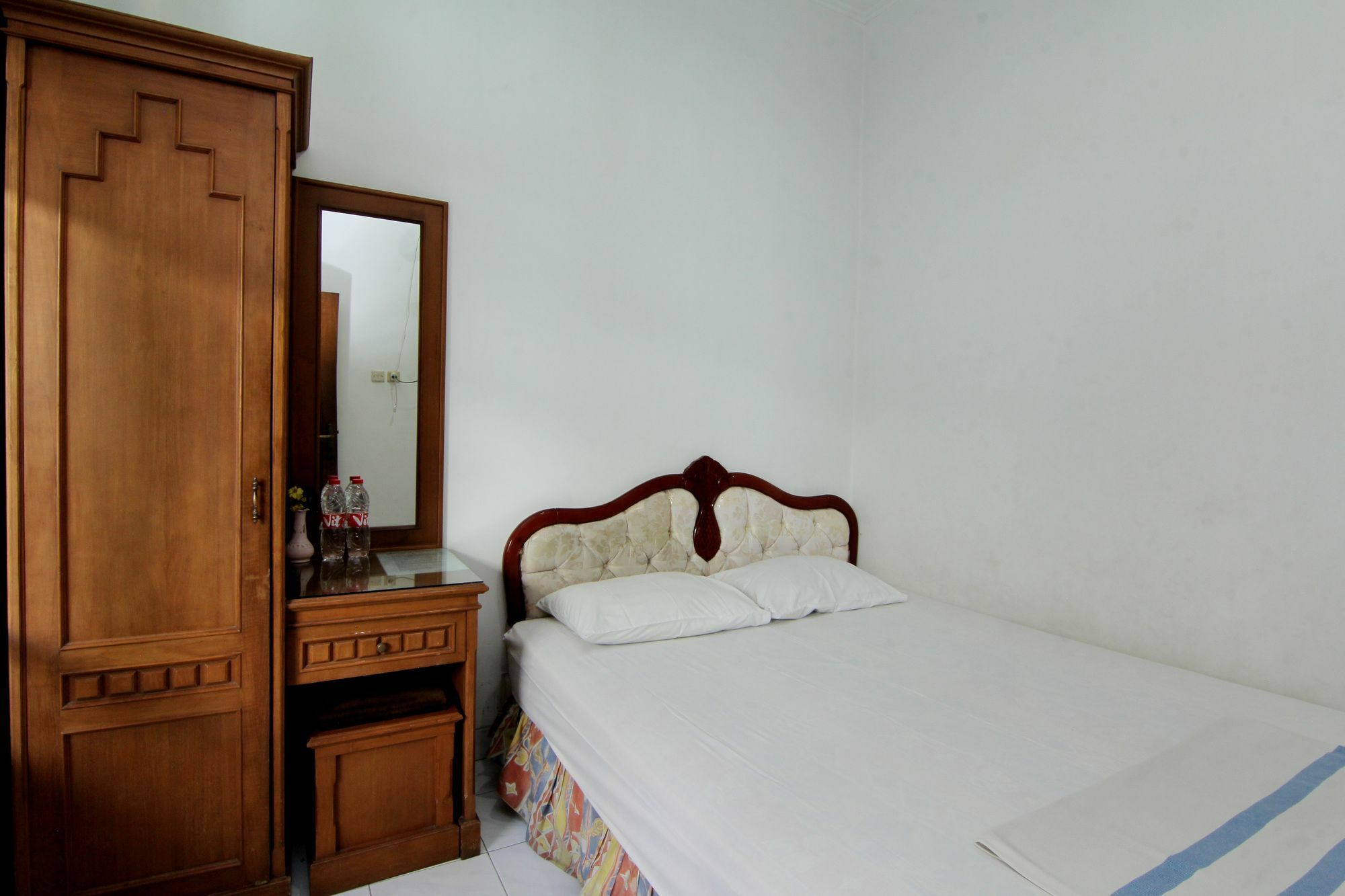 Hotel Fevytra Syariah Джокьякарта Экстерьер фото